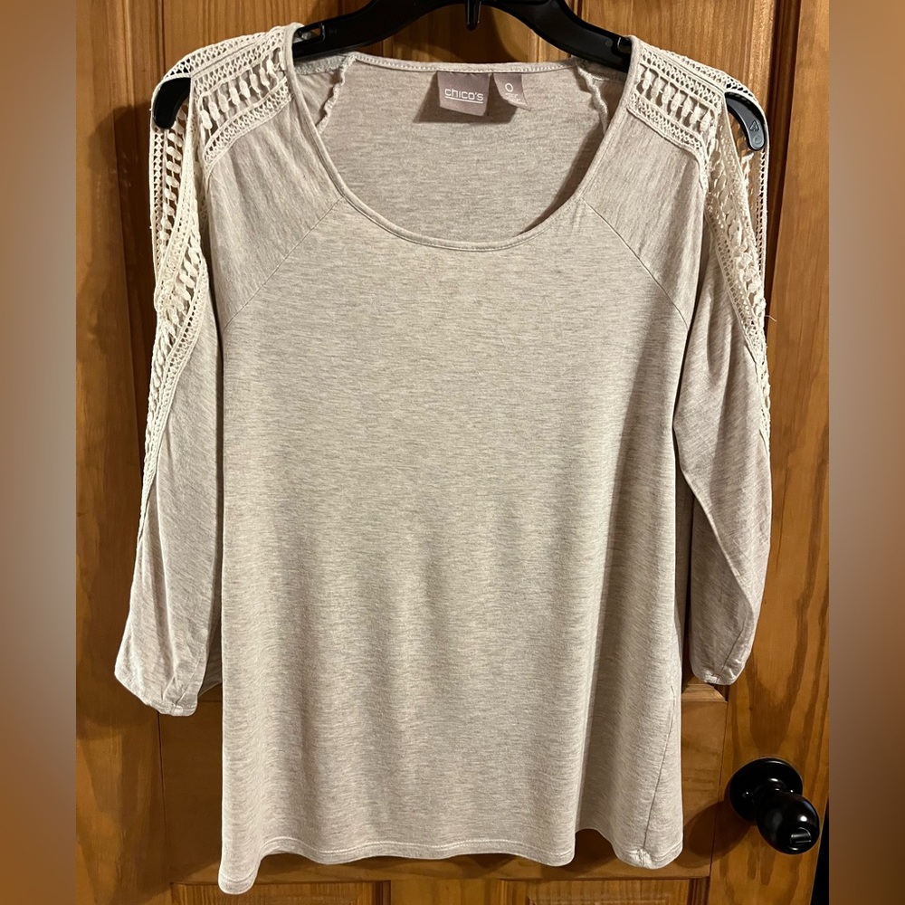 Chico's Beige Crochet Accent Blouse Size 0 Small
